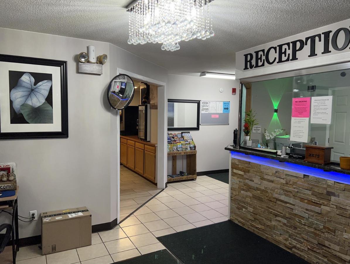 Amerivu Inn Park Falls エクステリア 写真